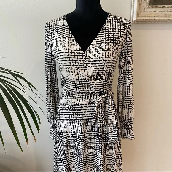 H&M Gingham White and black Faux Wrap Formal Midi Dress Long Sleeves Size 10 - Picture 3 of 10